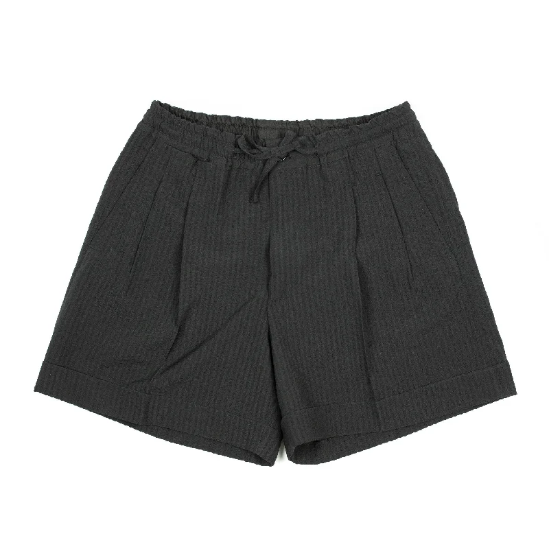 Lightweight Outdoor Shorts-Resort shorts in black Italian wool seersucker