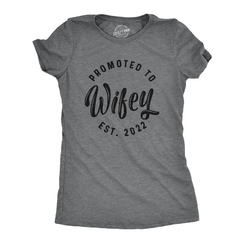 Oversized Vintage T-shirt-Promoted To Wifey 2022 Women's T Shirt