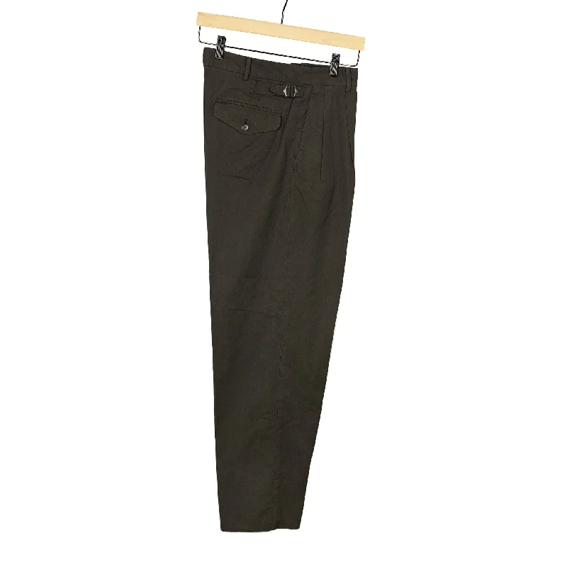 Stylish Jogger Pants-Pleated side-tab trousers in chocolate garment-dyed cotton twill double cloth