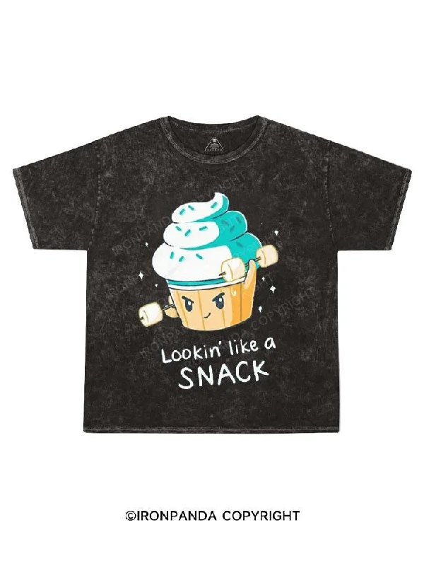 T-shirt With Funny Quotes-lookin‘like a snack Kids Washed T-Shirt