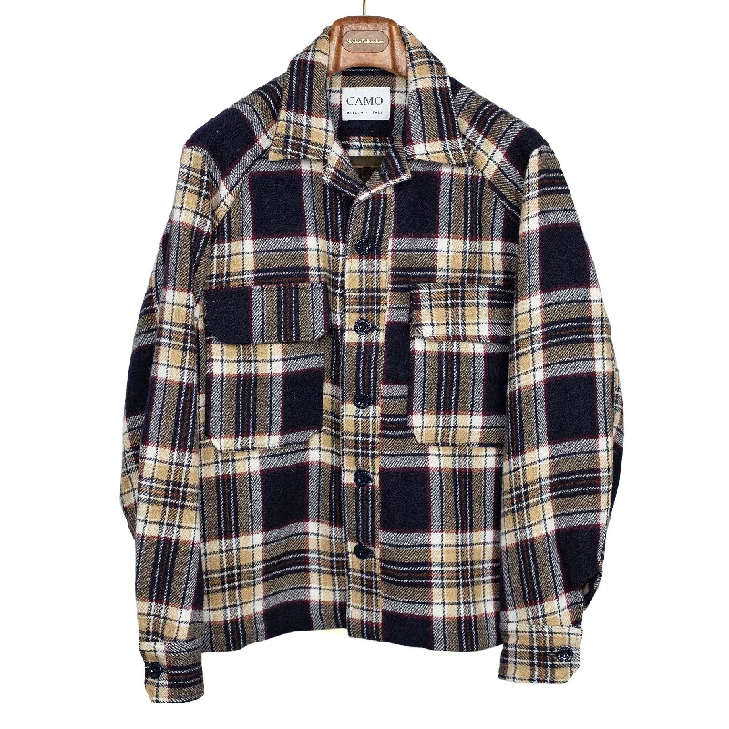 Trendy Puffer Jacket-Balio shirt jacket in navy and cream wool plaid